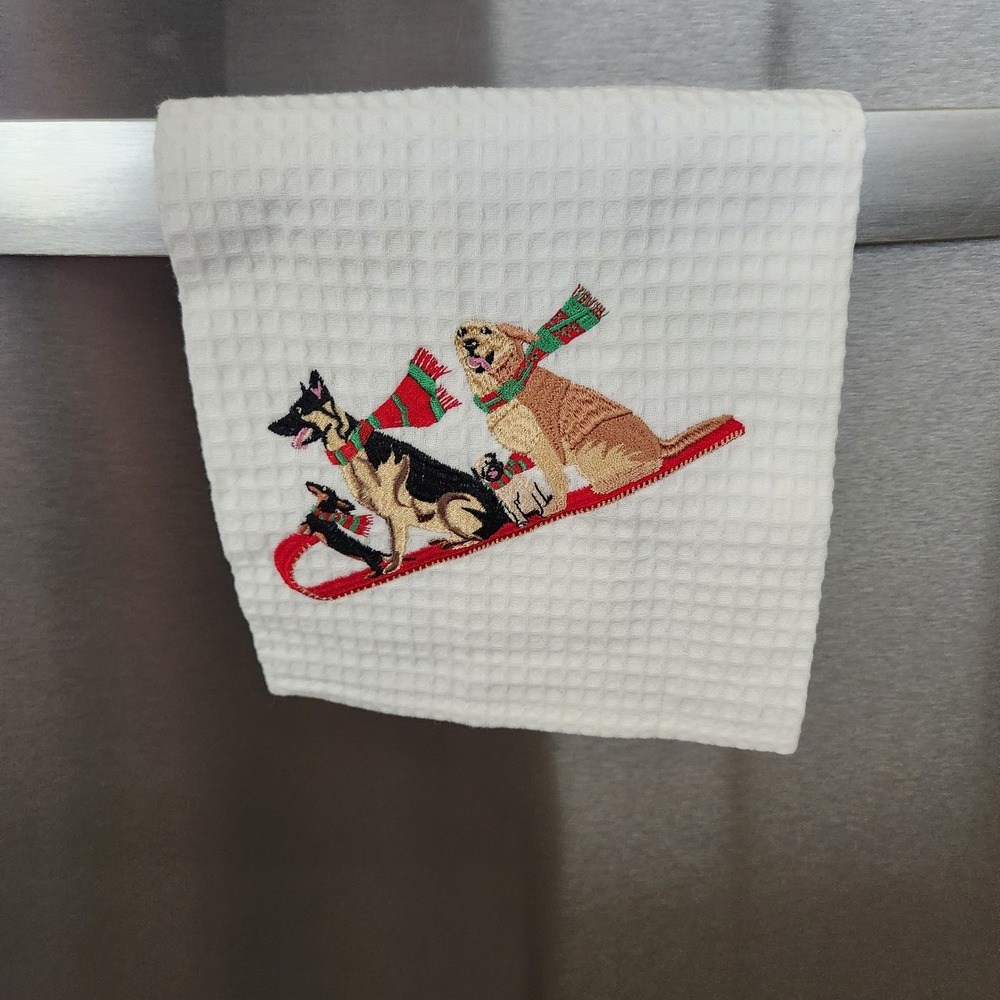 Dogs on Sled Waffle Weave Kitchen Towel White Cotton Christmas Holiday NWT‎
